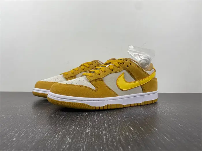 Nike Dunk Low WMNS 