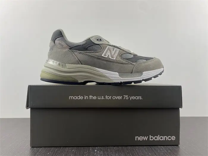 New Balance 992 Grey 