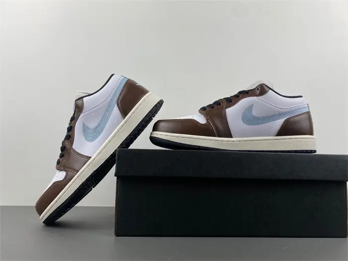 Air Jordan 1 Low 