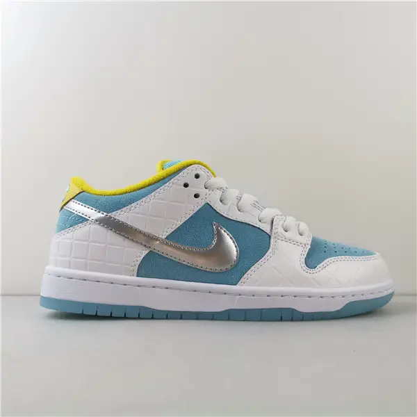 Nike SB Dunk Low FTC Lagoon Pulse 