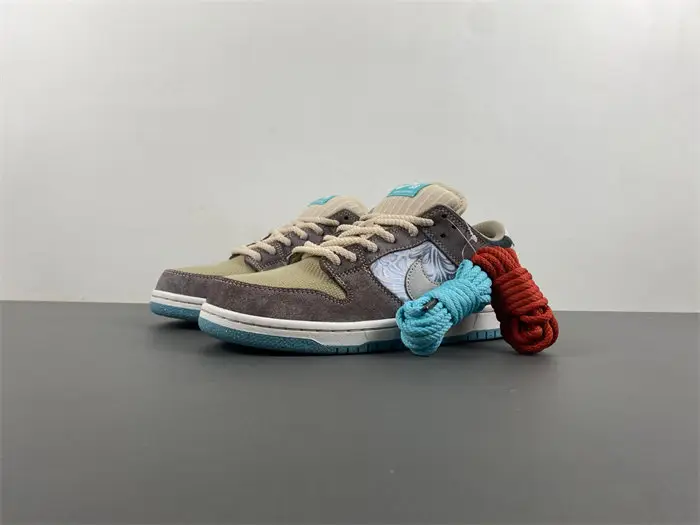 Nike SB Dunk Low 