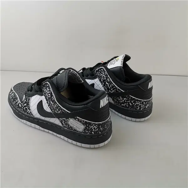 Nike Dunk Low GS Nikebook 