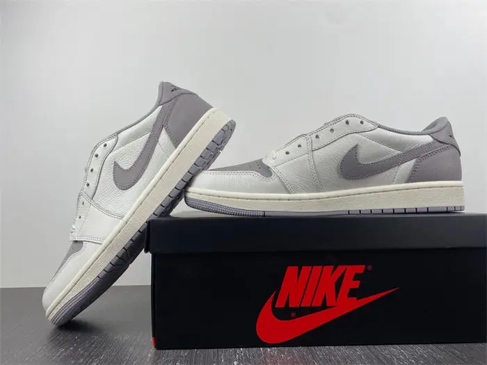 Air Jordan 1 Low 