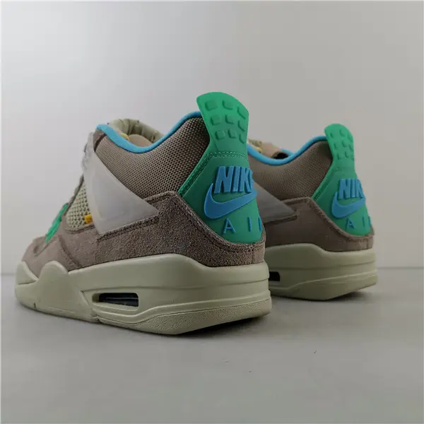 AIR JORDAN 4 RETRO 