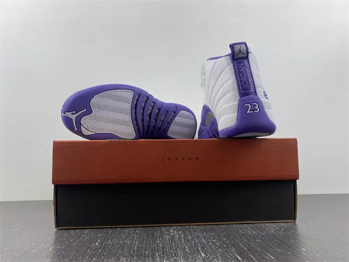 Jordan 12th Generation Nike Air Jordan 12 White Purple Headcoat Authentic 50., Product Number 