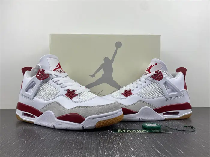 Nike SB x Air Jordan 4 