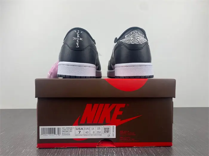 Travis Scott x Air Jordan 1 Low 