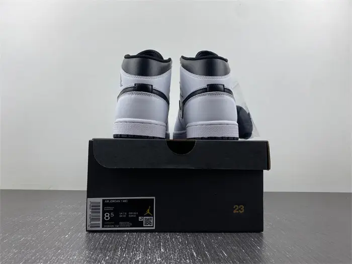 Jordan 1 Mid Reverse Panda 