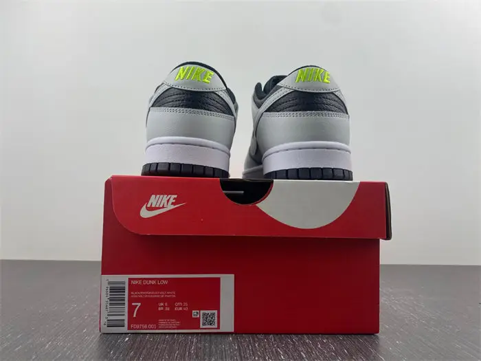 Nike Dunk Low 