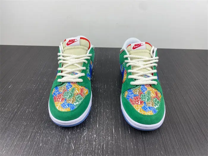 Nike Dunk Low Foam Finger 