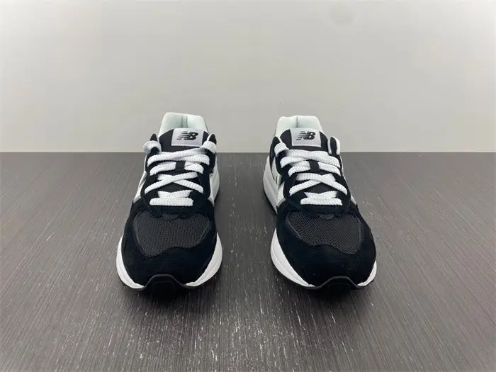 New Balance 57 40 Black White 
