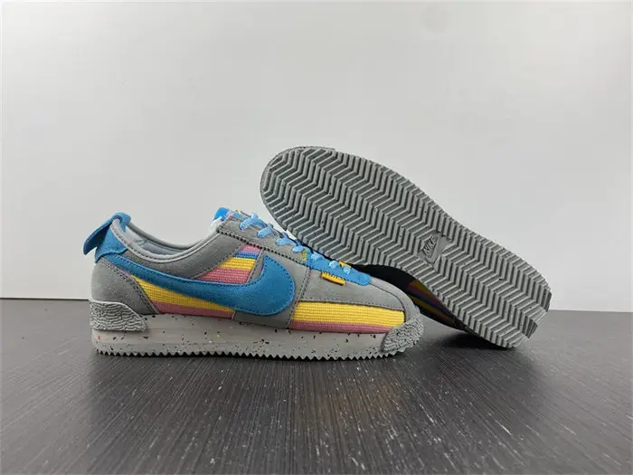 Nike Cortez Union Light Smoke 
