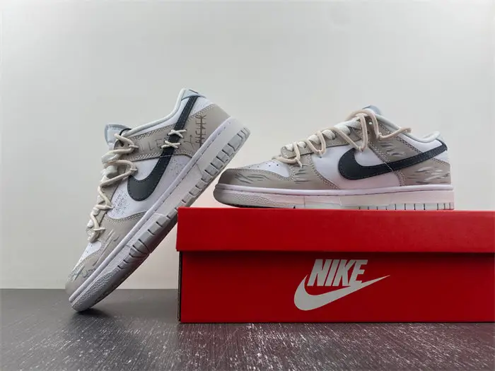 Nike Dunk Low 