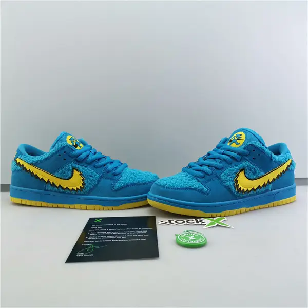 GRATEFUL DEAD X NIKE SB DUNK LOW 
