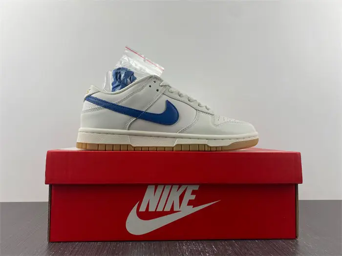 Nike Dunk Low SE Sail Dark Marina Blue 