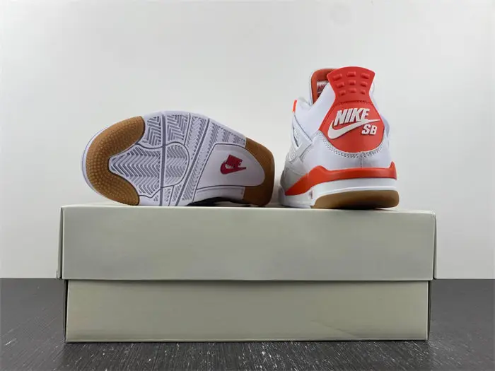 Nike SB x Air Jordan 4 