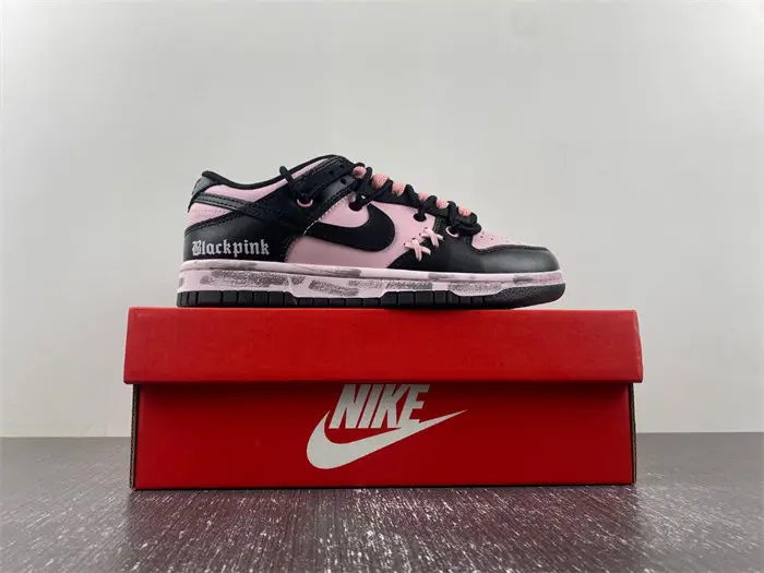 Nike SB Dunk Low 