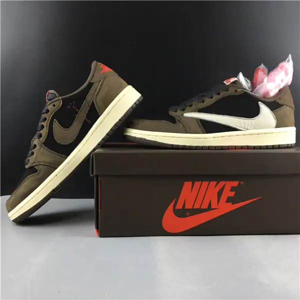Jordan 1 Retro Low OG SP Travis Scott 