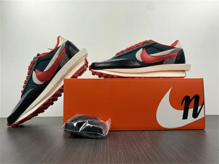 Nike LD Waffle sacai Undercover Midnight Spruce University Red 