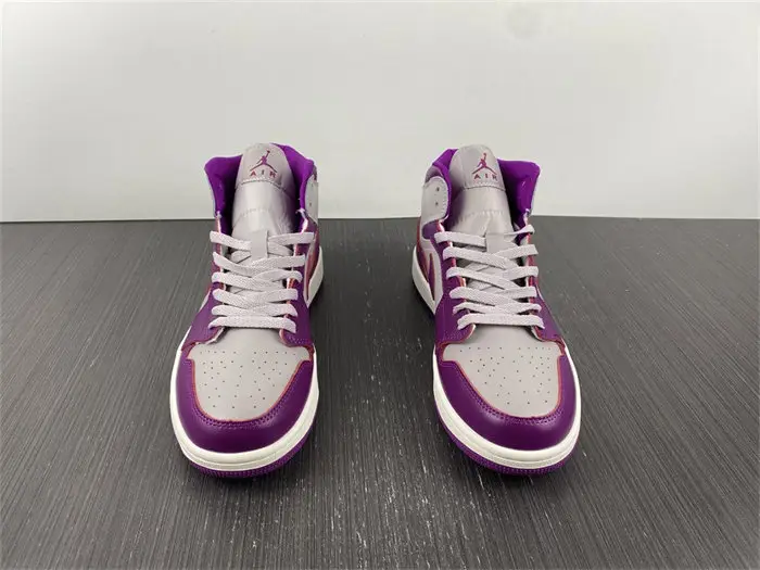Jordan 1 Mid Magenta 