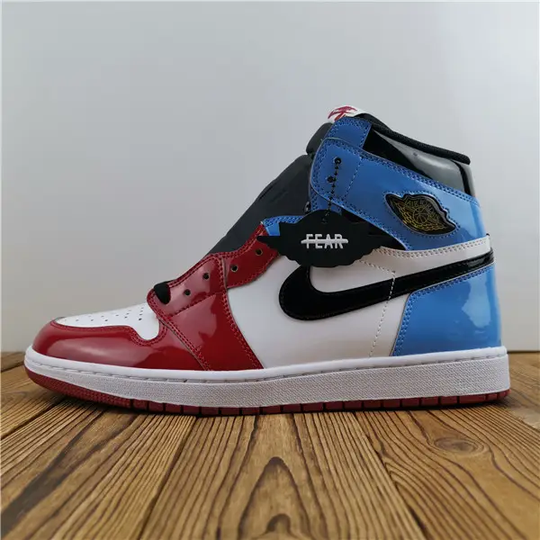 Jordan 1 Retro High Fearless UNC Chicago 