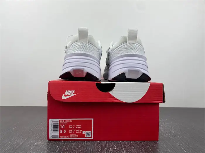 NIKEV2K Runtekk 
