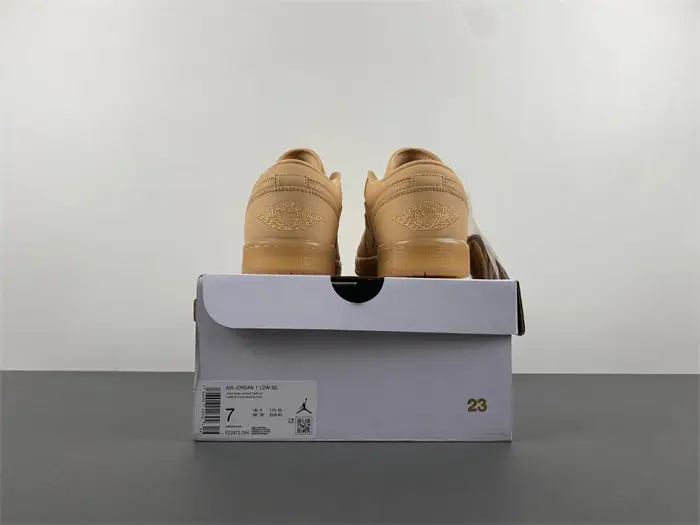 Air Jordan 1 Low SE 