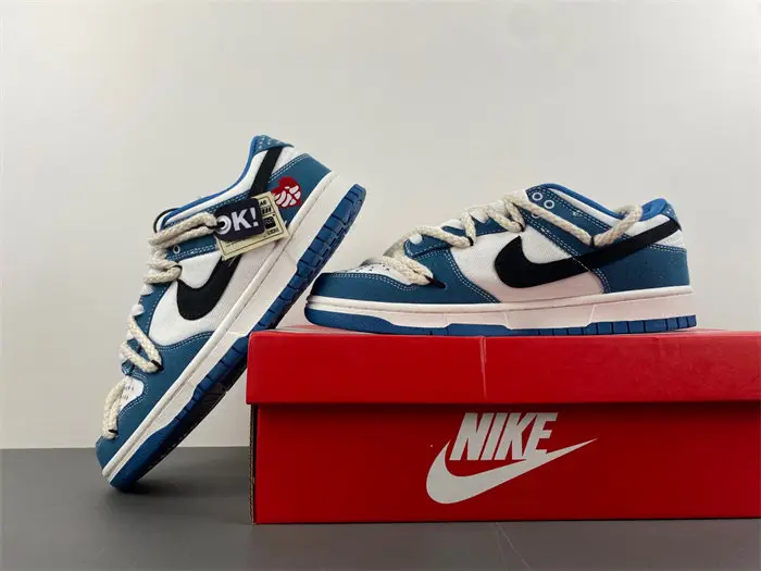 Nike Dunk Low 