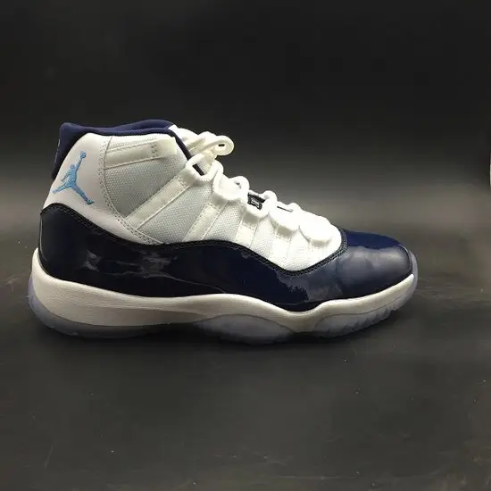 AIR JORDAN 11 