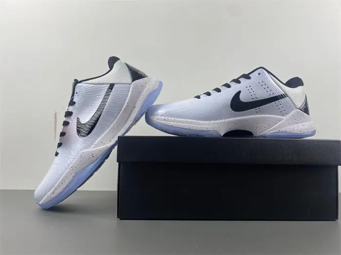 ZOOM KOBE 5 PROTRO 'CHAOS' 