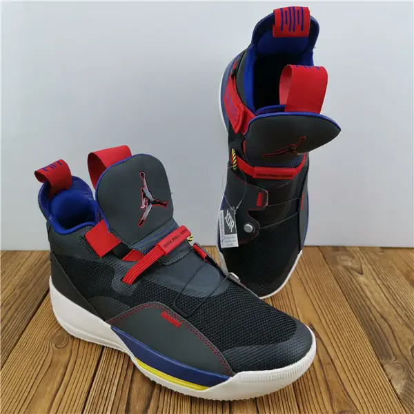 Air Jordan 33 Tech Pack 