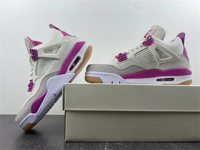 Nike SB x Air Jordan 4 