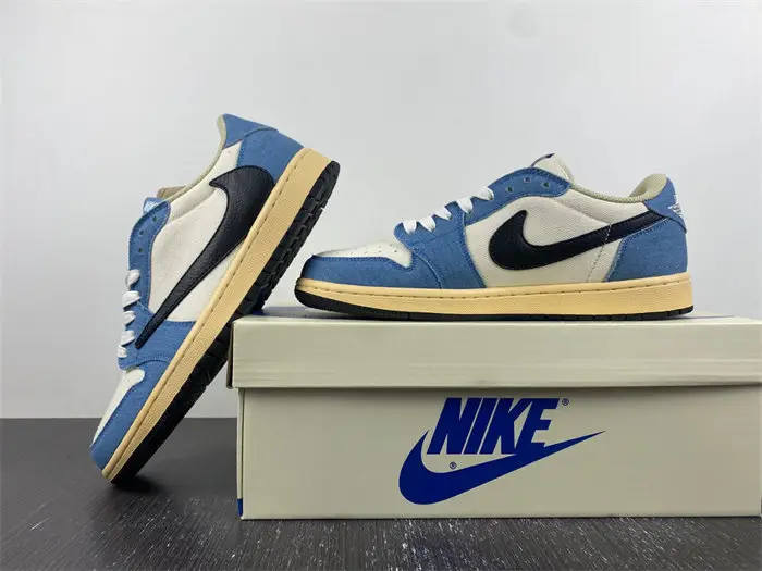 Travis Scott x Air Jordan 1 Low 