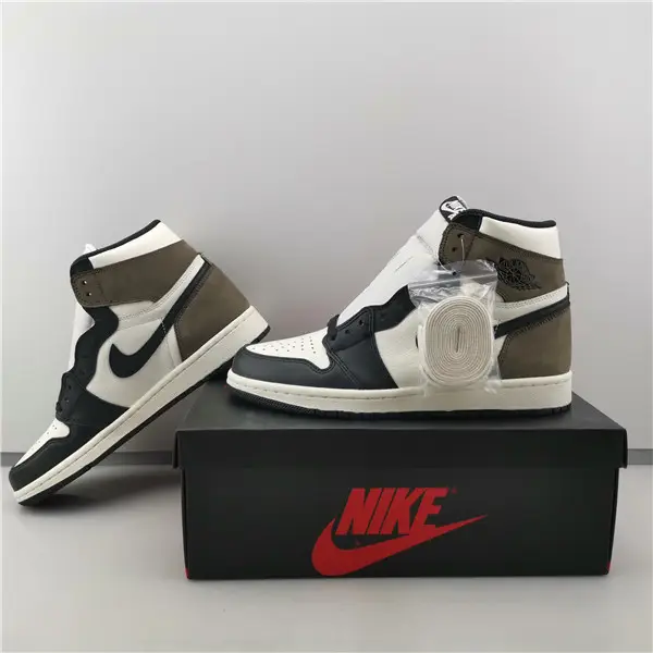 AIR JORDAN 1 RETRO HIGH OG 'DARK MOCHA' 