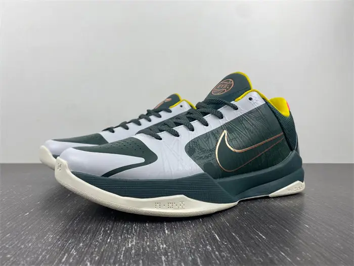 NIKE KOBE V PROTRO 
