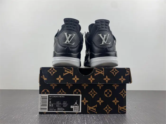 Air Jordan 4 *LV 