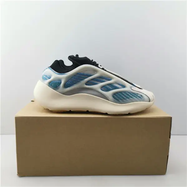 adidas Yeezy 700 V3 