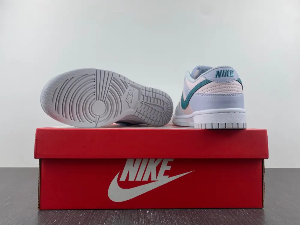 Nike Dunk Low GS 
