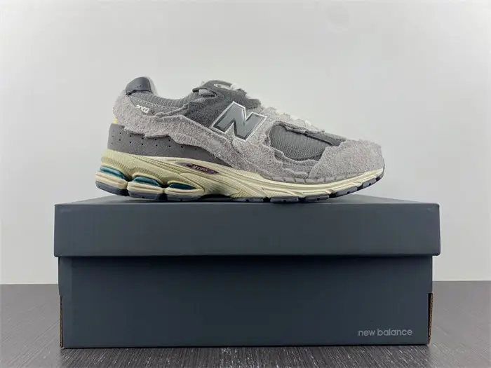 New Balance 2002R Protection Pack Rain Cloud 