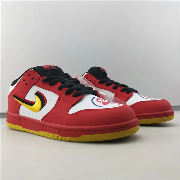 NIKE SB DUNK LOW 