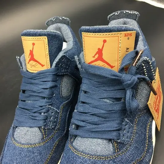 Air Jordan 4 Retro Levi's (Correct Laces 