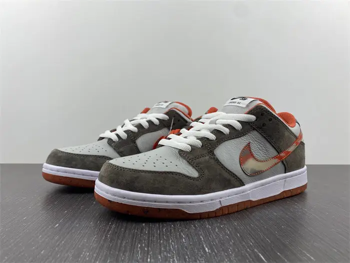 Nike SB Dunk Low Crushed D.C. 