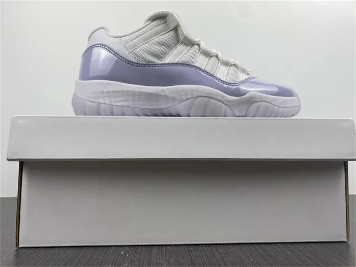 Jordan 11 Retro Low Pure Violet AH 