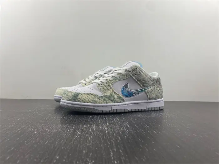 Nike Dunk Low 