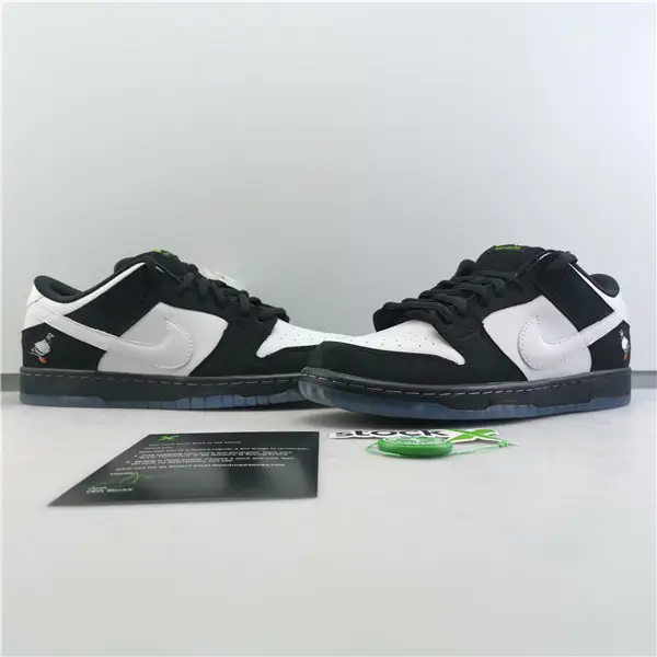 Nike SB Dunk Low Staple Panda Pigeon BV1310 