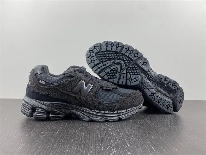 New Balance 2002R Protection Pack Phantom 