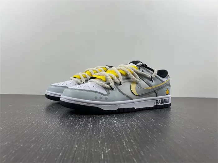 Nike Dunk Low 