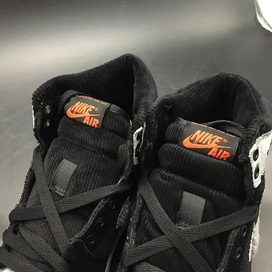 AIR JORDAN 1 RETRO 