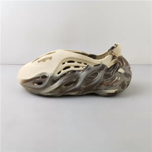 adidas Yeezy Foam RNNR MX Cream Clay 