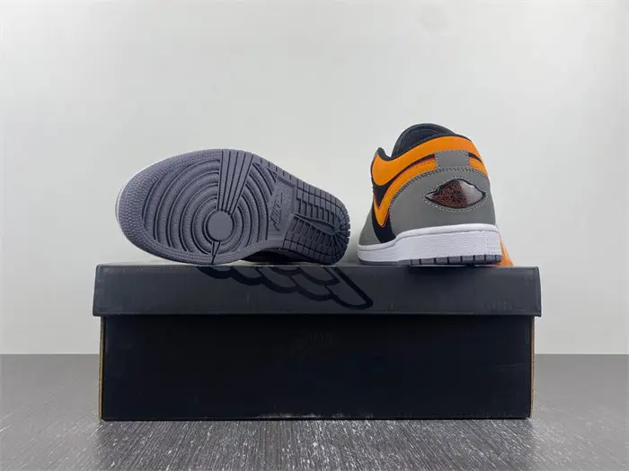 Air Jordan 1 Low 